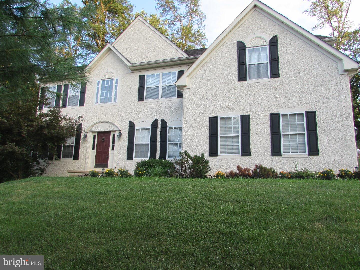 677 Lenni Road Aston, PA 19014 - Photo 1 of 25 Exterior Front