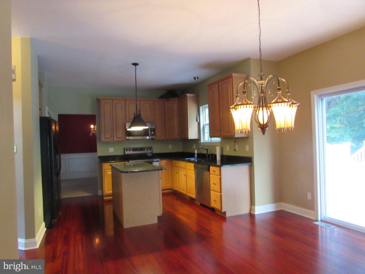 677 Lenni Road Aston, PA 19014 - Photo 12 of 25 Kitchen