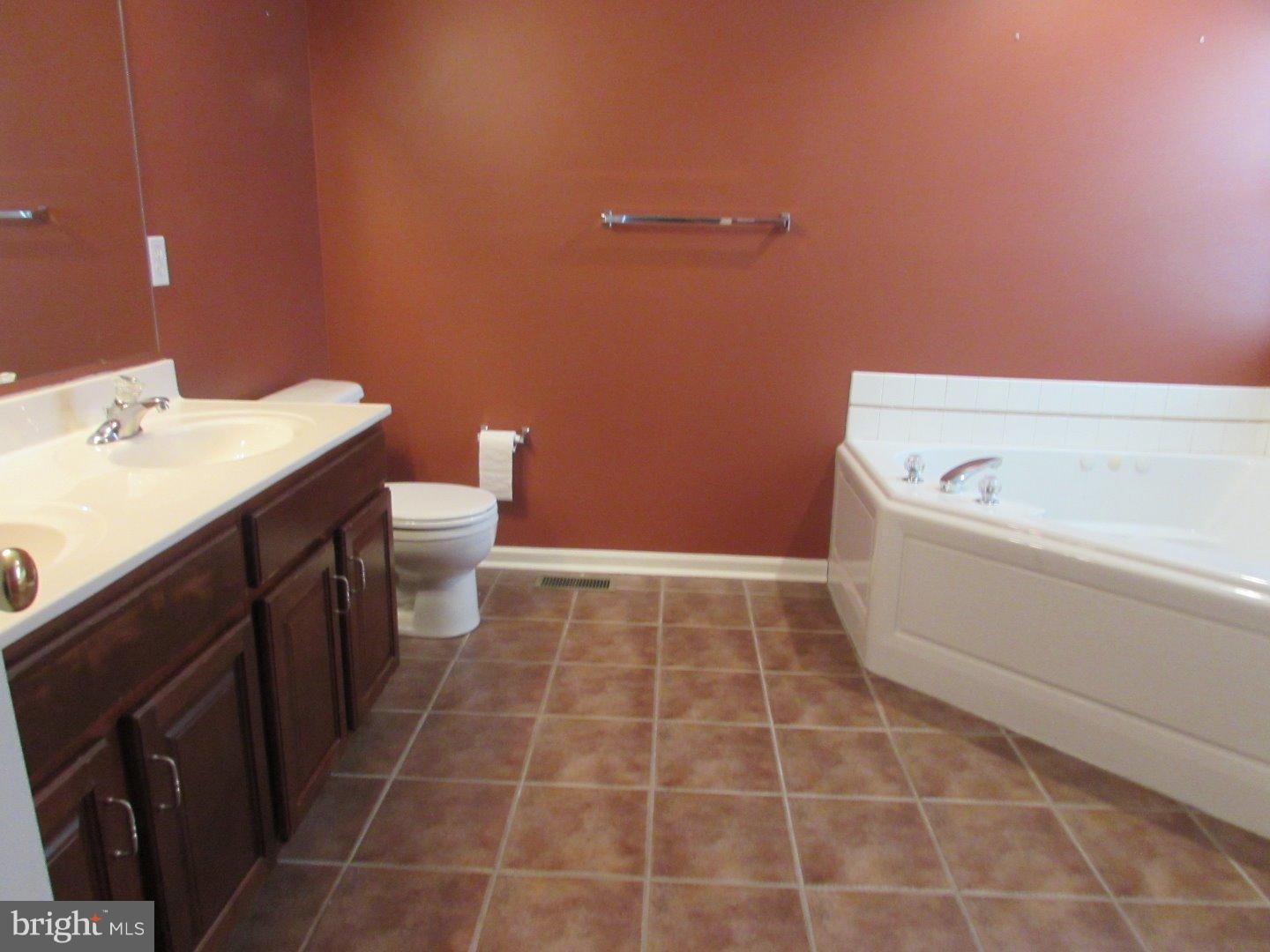 677 Lenni Road Aston, PA 19014 - Photo 18 of 25 Master Bathroom