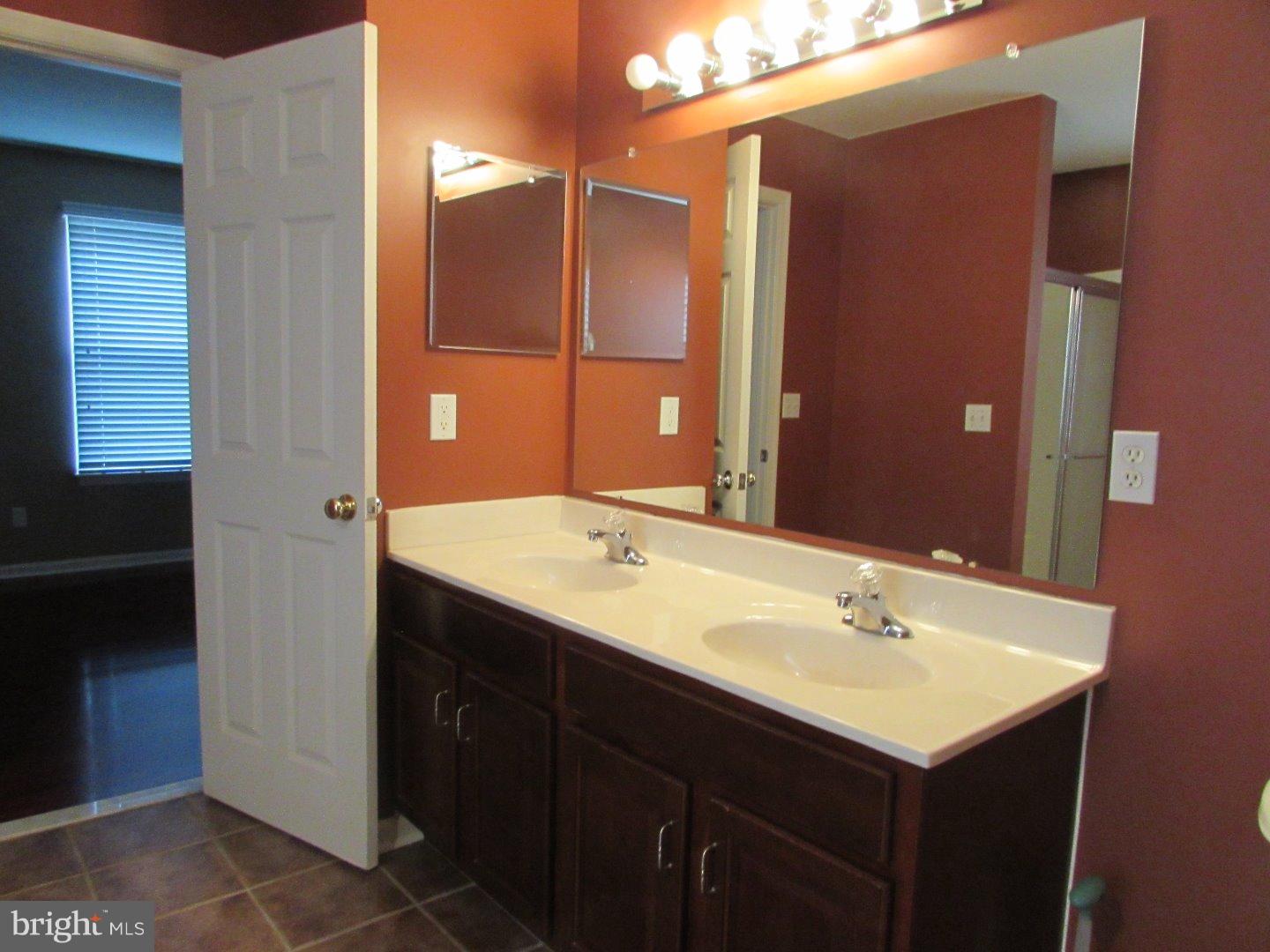 677 Lenni Road Aston, PA 19014 - Photo 21 of 25 Master Bathroom