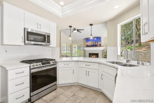 $989,000 | 11781 Caminito De Las Missiones, San Diego, CA 92128