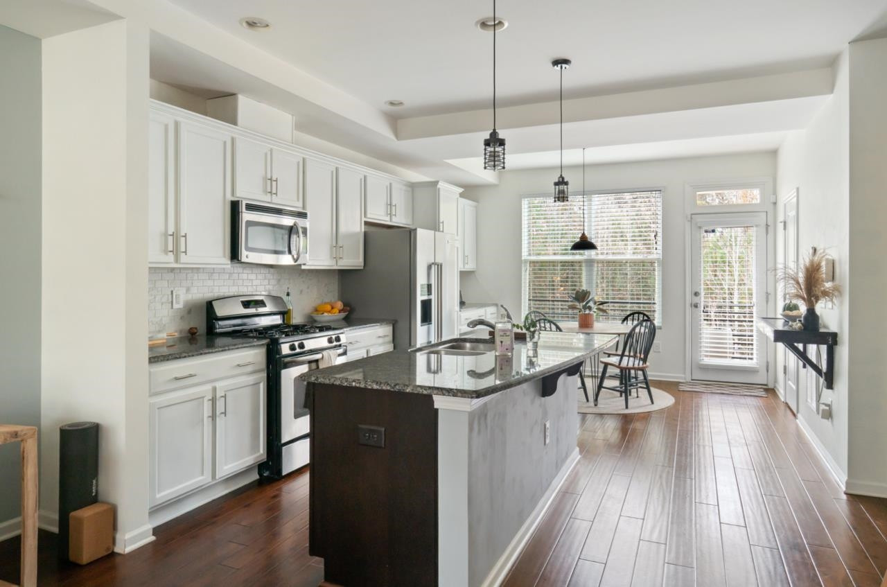1617 Crafton Way Raleigh, NC 27607 - Photo 9 of 31 Photo 9