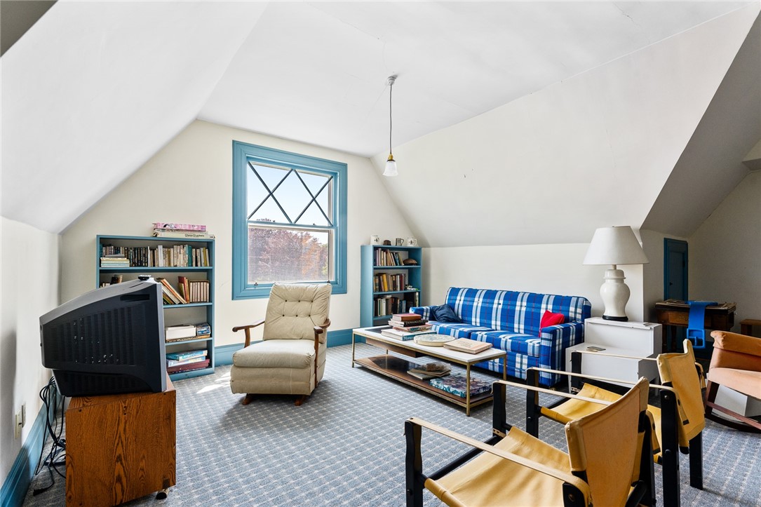8 Westerly Road Westerly, RI 02891 - Photo 32 of 41 Large third floor family room could make a great main br!
