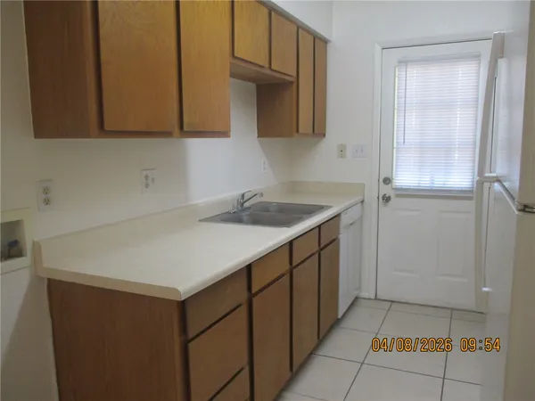 $950 | 2801 Colibri Courte, Unit 3, Bullhead City, AZ 86442