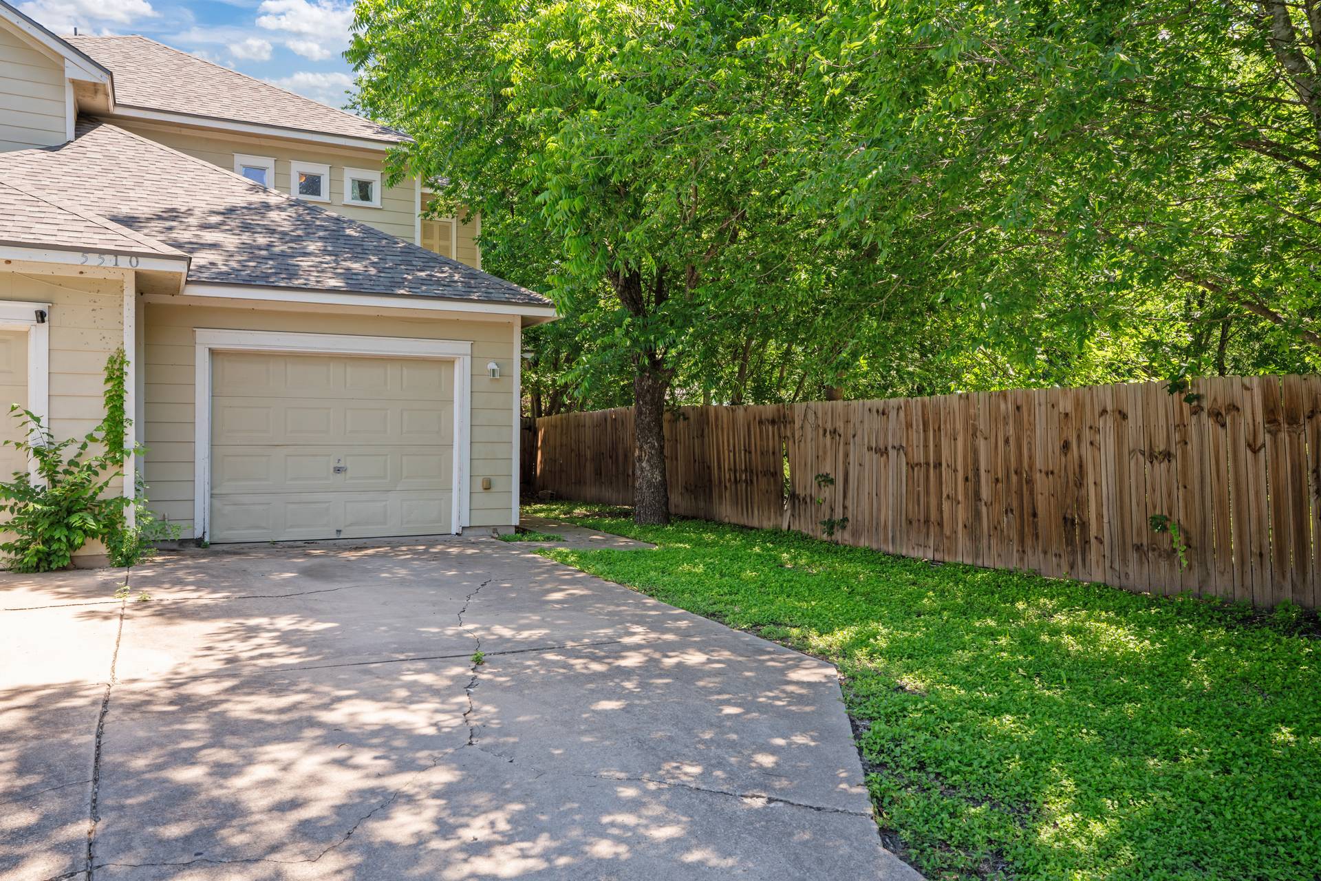 5510 Prock Lane Austin, TX 78721 - Photo 2 of 29
