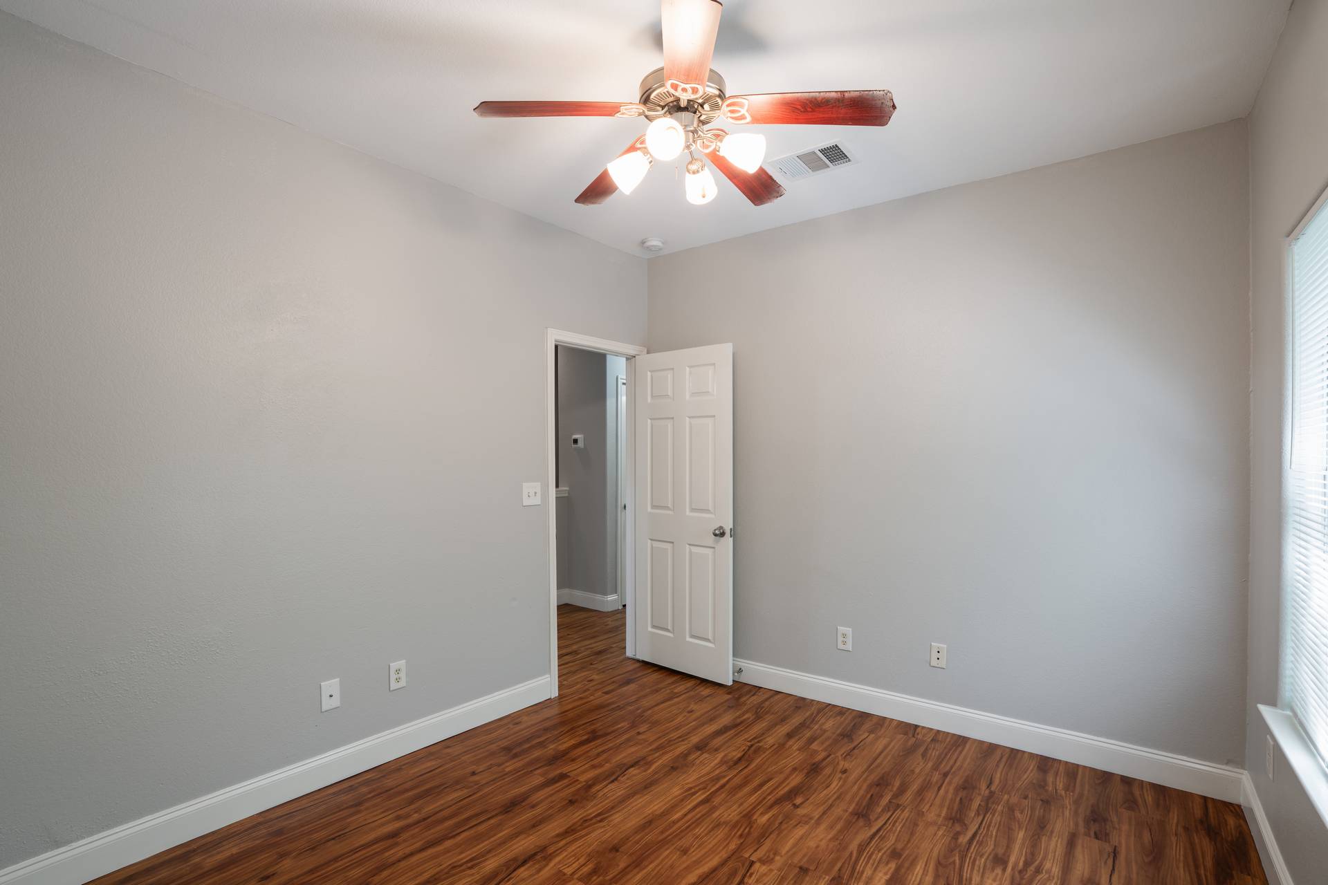5510 Prock Lane Austin, TX 78721 - Photo 21 of 29