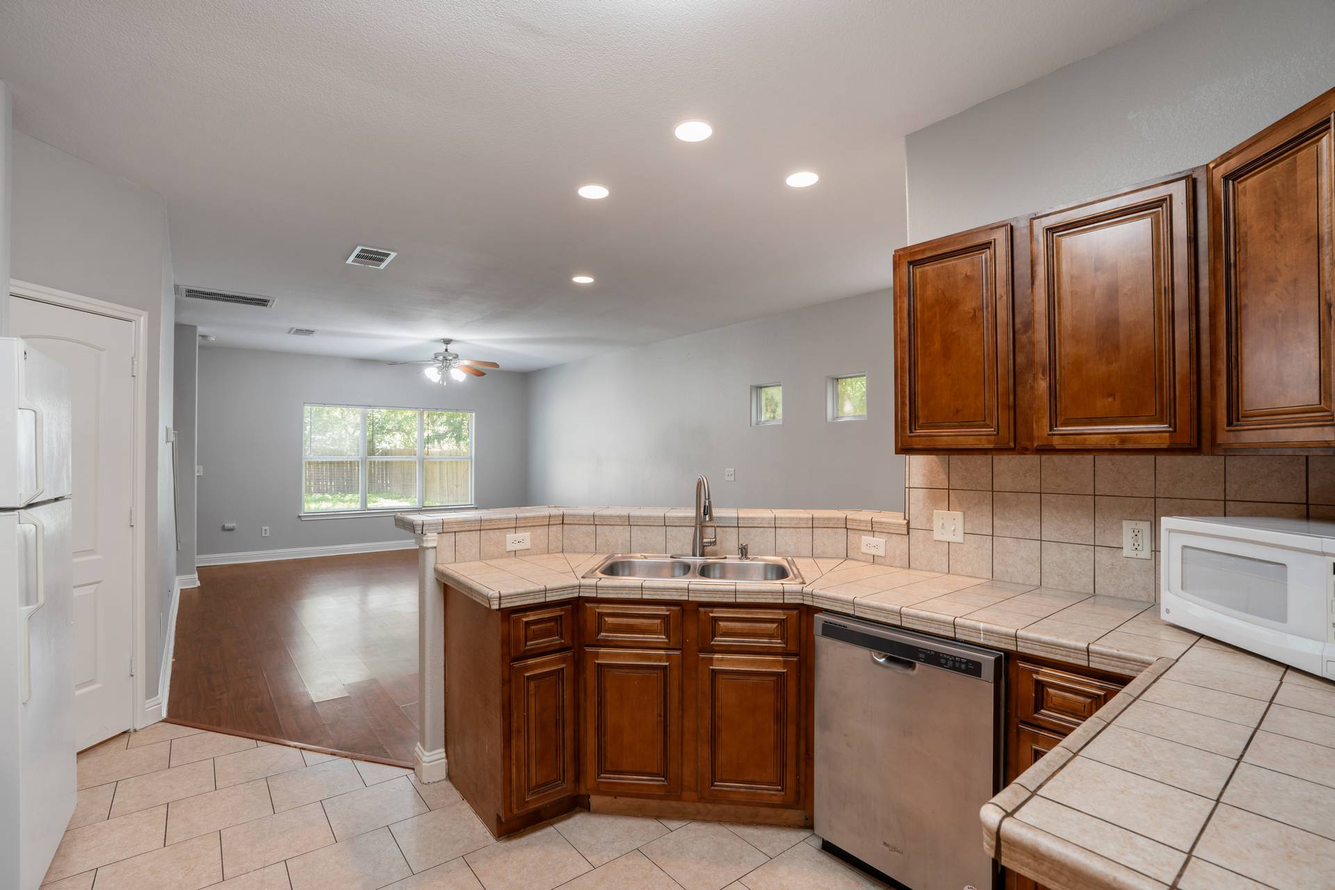 5510 Prock Lane Austin, TX 78721 - Photo 5 of 29