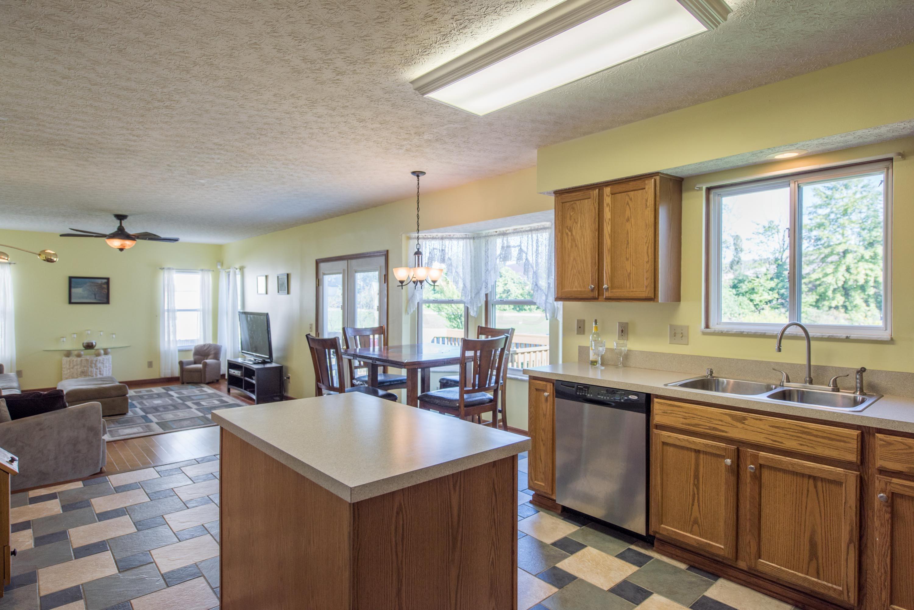 8086 Rodebaugh Road Reynoldsburg, OH 43068 - Photo 11 of 62 Gallery Image 11