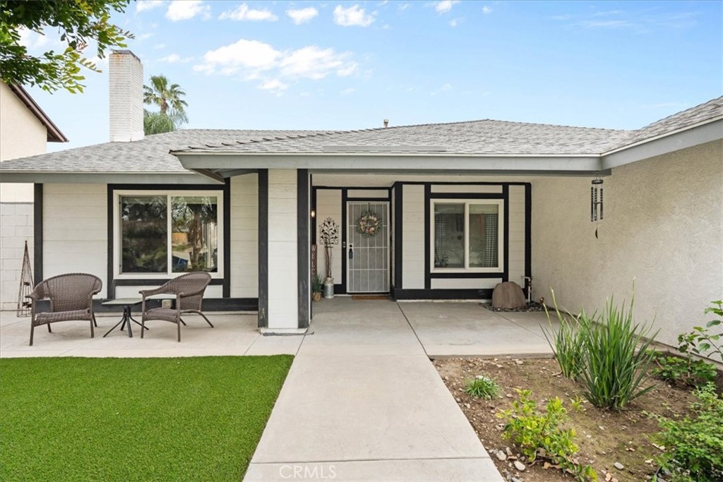 1330 Del Rio Way Ontario, CA 91764 - Photo 4 of 32 Front of house