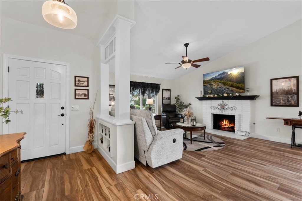 1330 Del Rio Way Ontario, CA 91764 - Photo 5 of 32 Living room