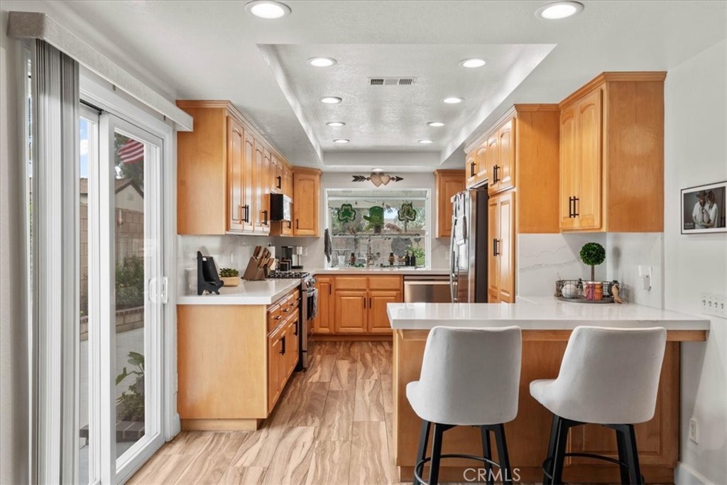 1330 Del Rio Way Ontario, CA 91764 - Photo 8 of 32 Kitchen