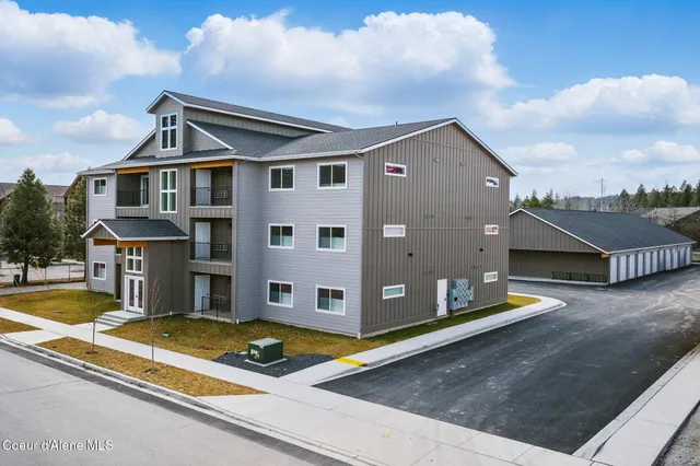 $379,000 | 424 South Olive Avenue, Unit 203, Sandpoint, ID 83864