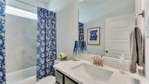 $445,920 | 121 Cecilia Cv Court, Dayton, TX 77535