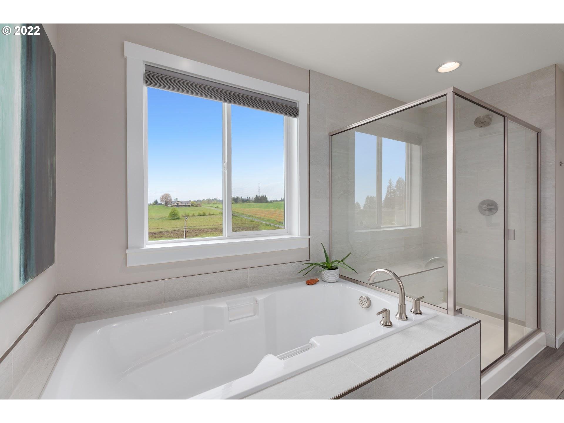 9831 Southwest Ridge Drive Beaverton, OR 97007 - Photo 17 of 32 Owner's Suite Bathroom