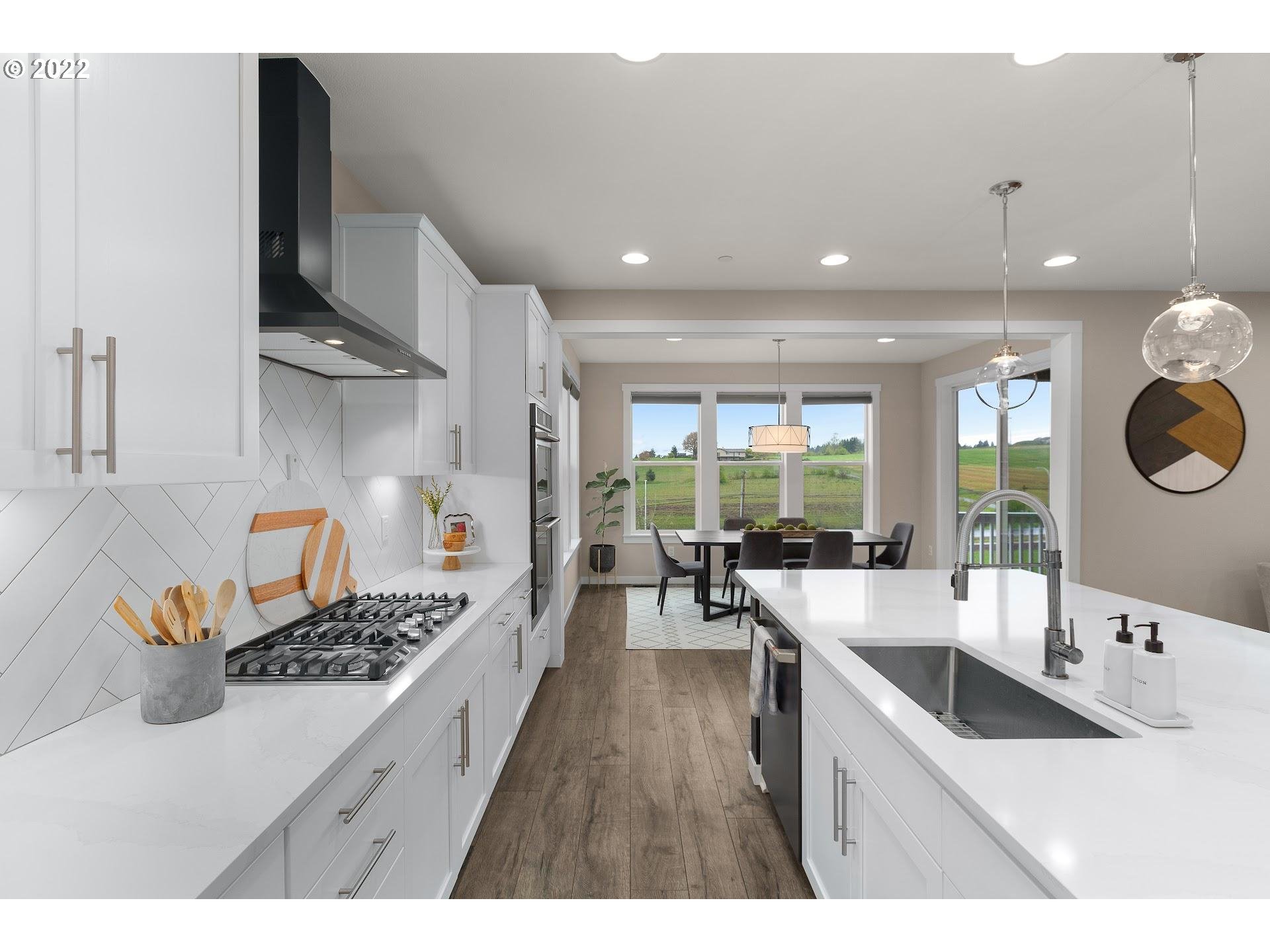 9831 Southwest Ridge Drive Beaverton, OR 97007 - Photo 9 of 32 Kitchen