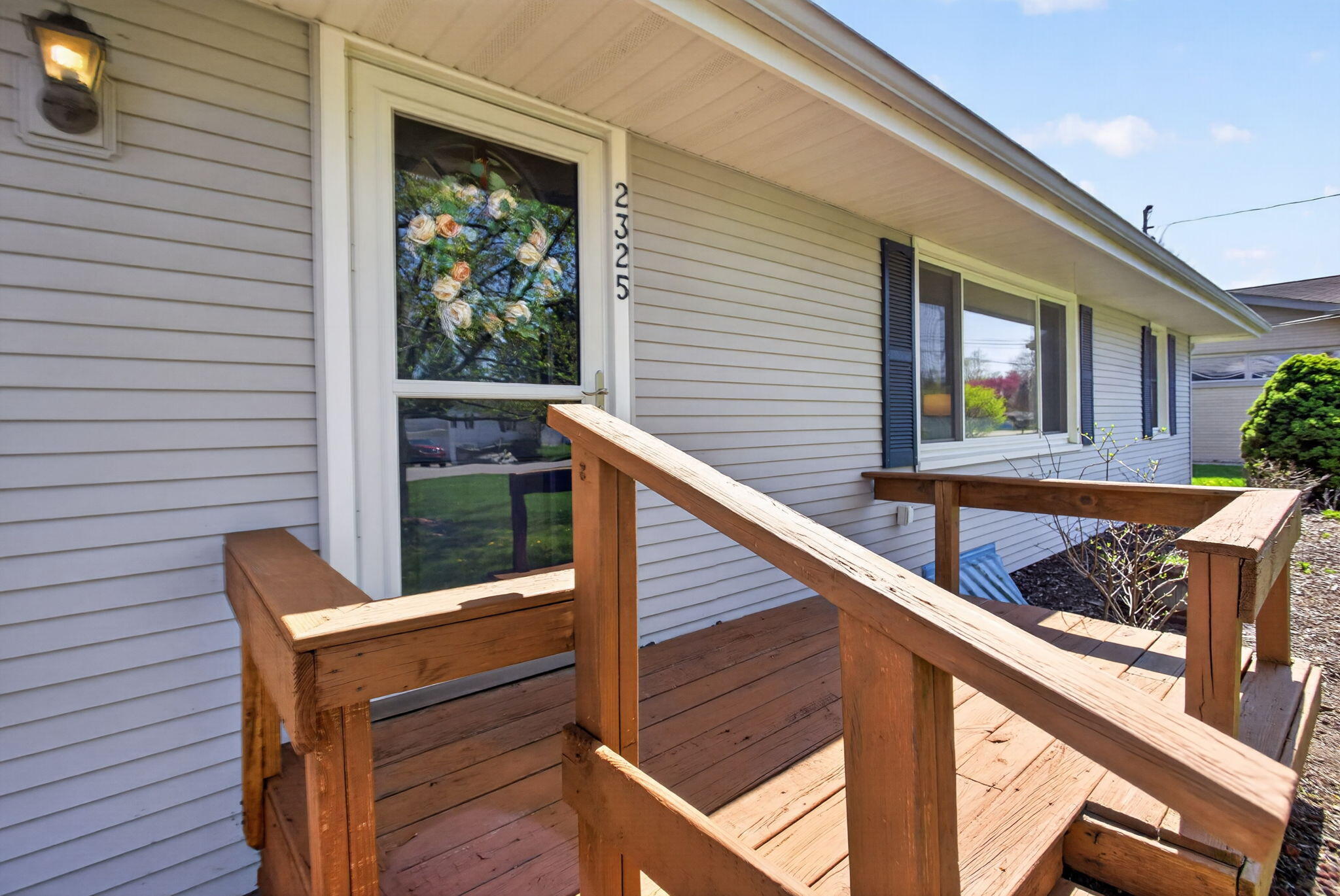 2325 Maple Drive Jackson, MI 49203 - Photo 46 of 50 6-web-or-mls-0N0A4923