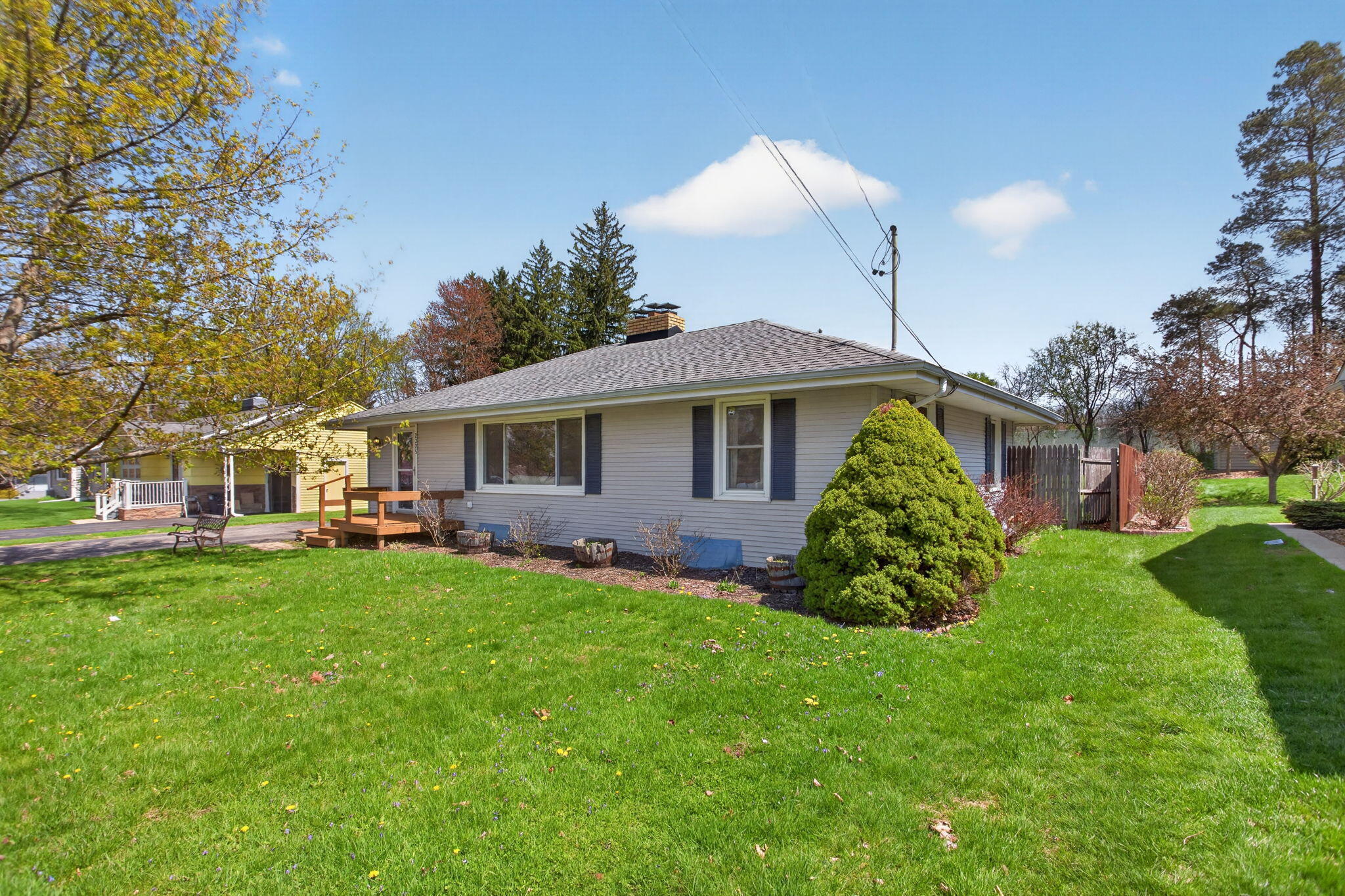 2325 Maple Drive Jackson, MI 49203 - Photo 48 of 50 5-web-or-mls-0N0A4917