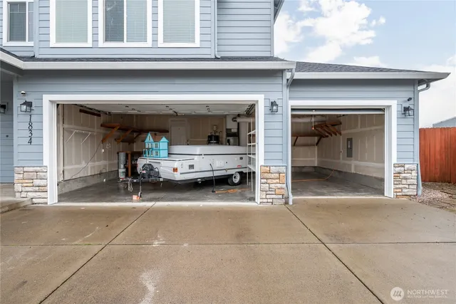 a view of a entryway of the house