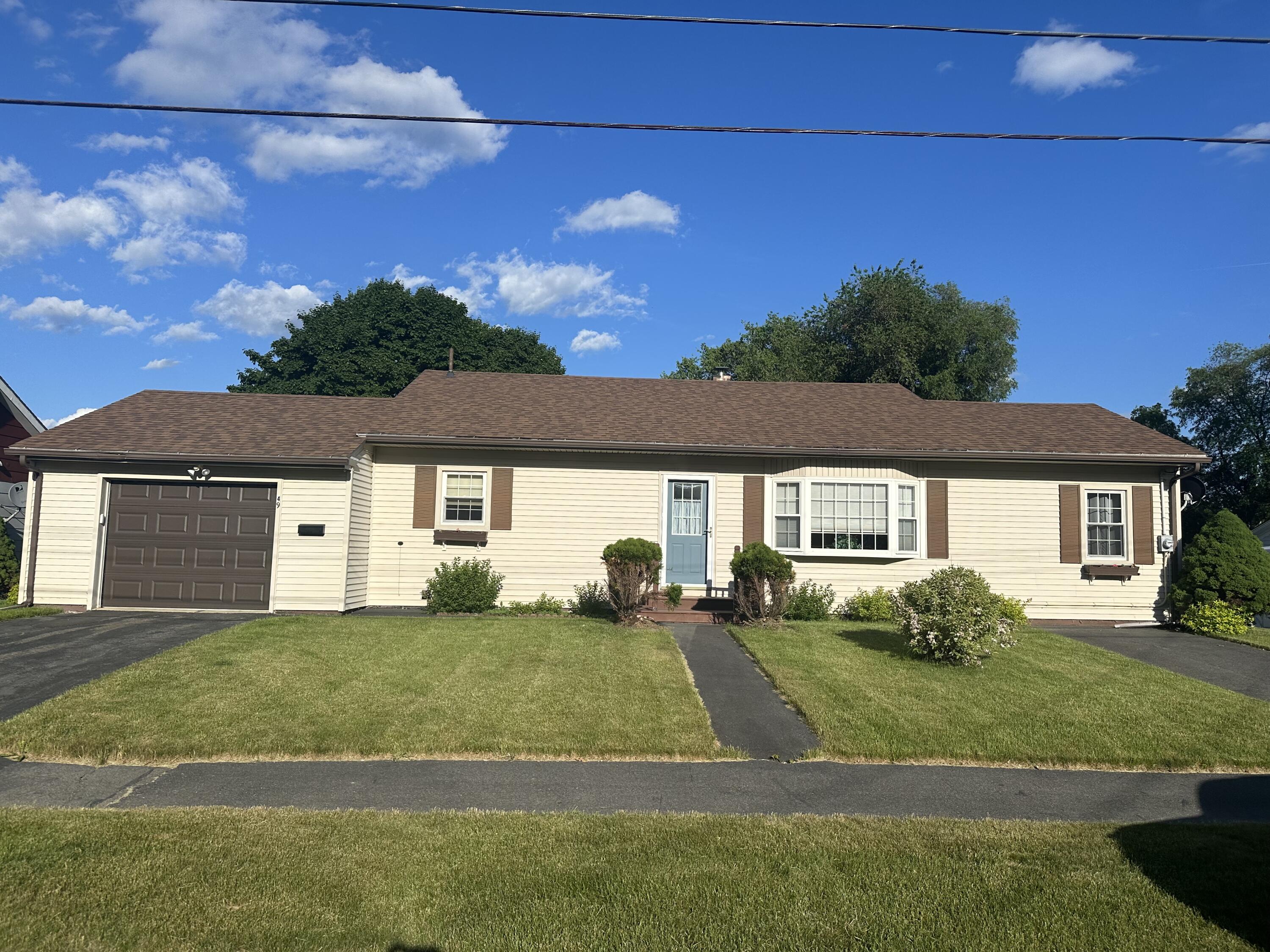 49 Birch Street East Millinocket, ME 04430 - Photo 2 of 34 F0C7703C-2B93-4C32-9C2D-7652CD342D5A