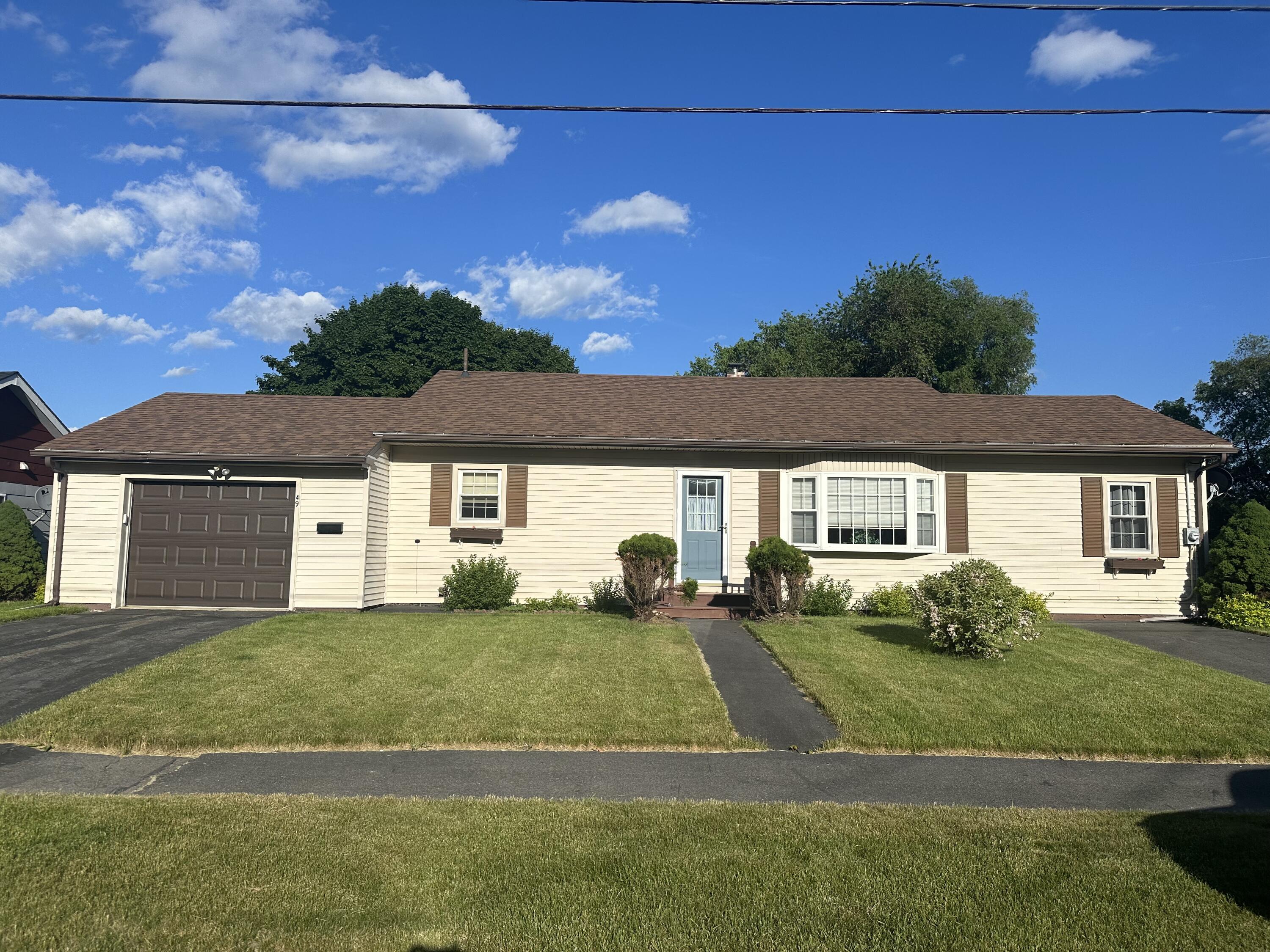 49 Birch Street East Millinocket, ME 04430 - Photo 3 of 34 D5D457A4-0FF3-4072-8998-7DB882A98CE3