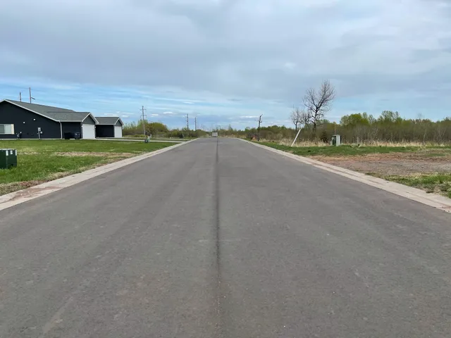 $75,000 | 35 Spartan Cir Drive, Superior, WI 54880