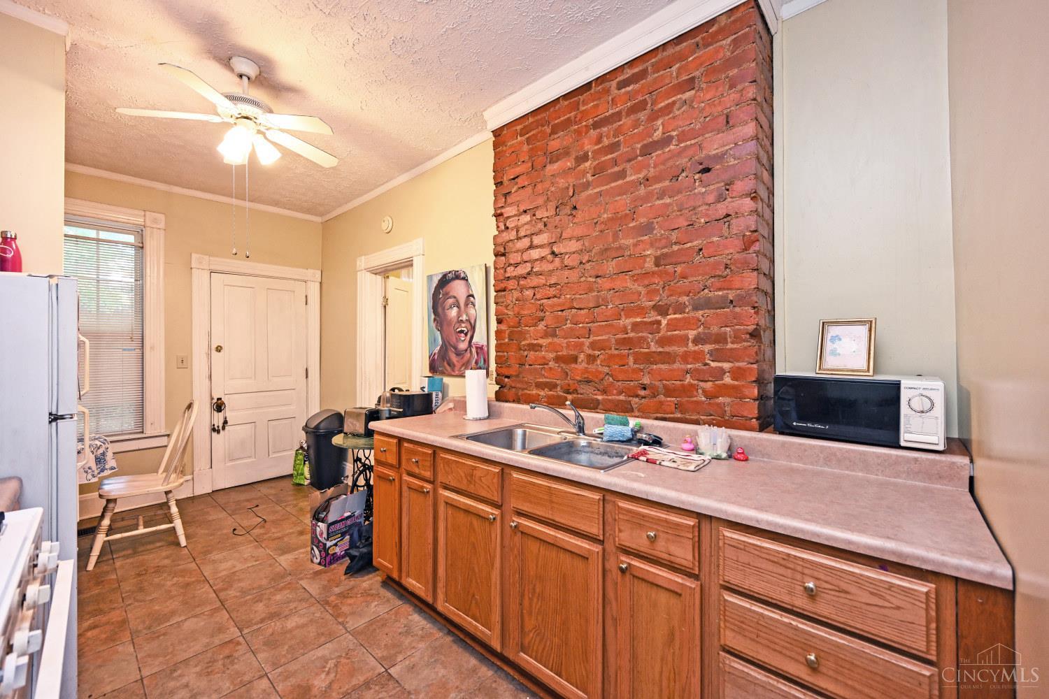 1520 William Howard Taft Road Cincinnati, OH 45206 - Photo 30 of 43