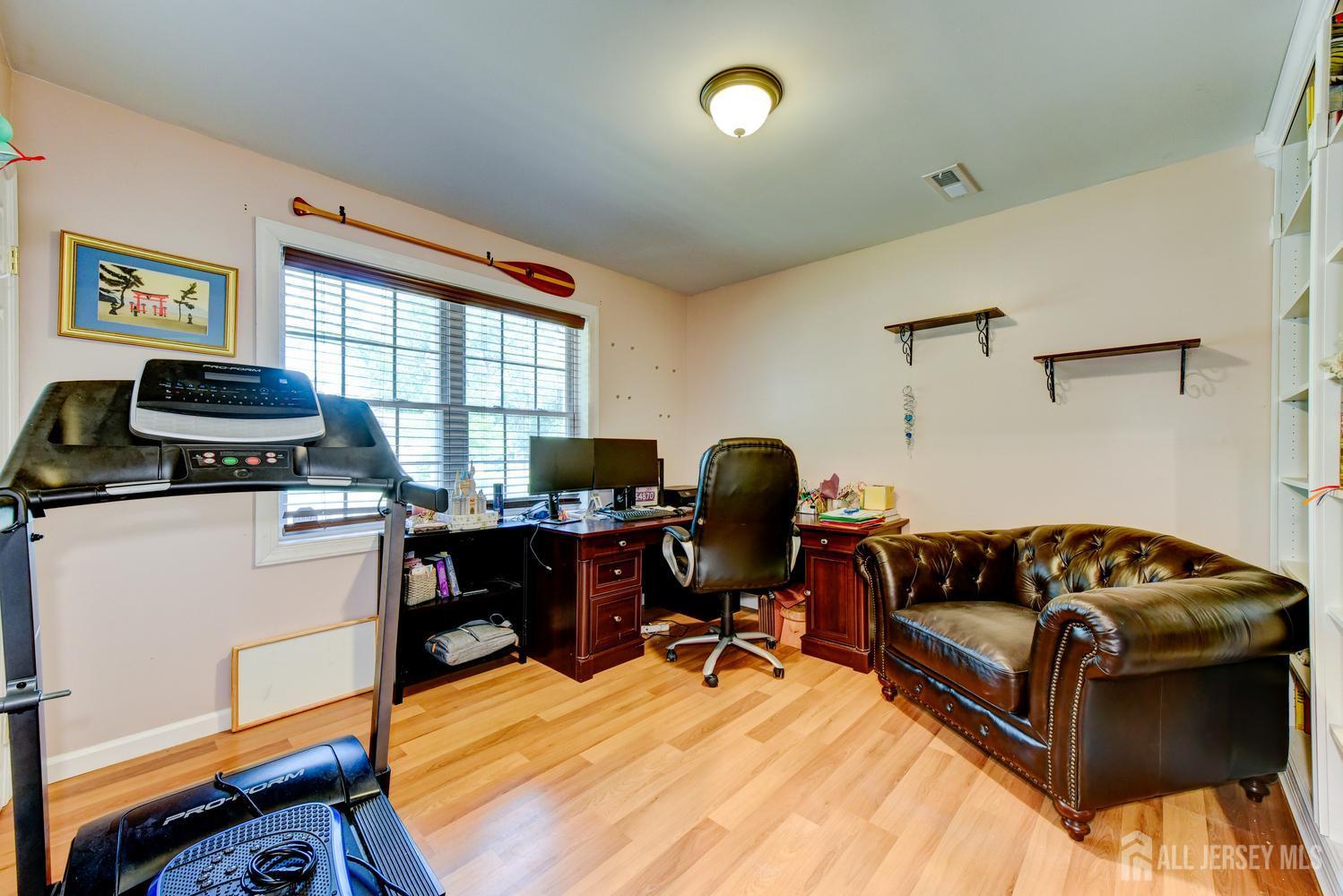 17 Sand Road Milltown, NJ 08850 - Photo 29 of 36