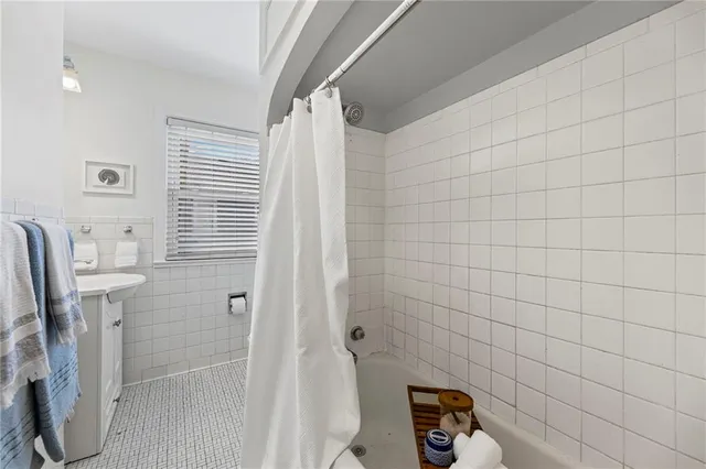 $365,000 | 2700 West 48th Street, Westwood, KS 66205