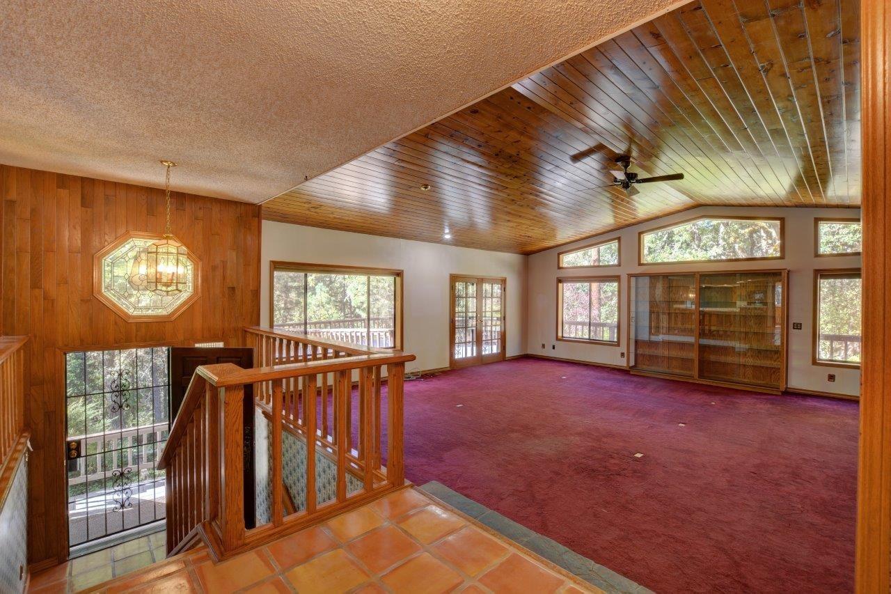 800 Elk Creek Road Trail, OR 97541 - Photo 5 of 30 Additional Photo