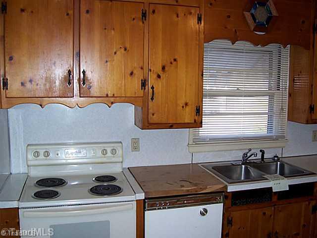 410 Ray High Point High Point, NC 27262 - Photo 3 of 3 Kitchen.