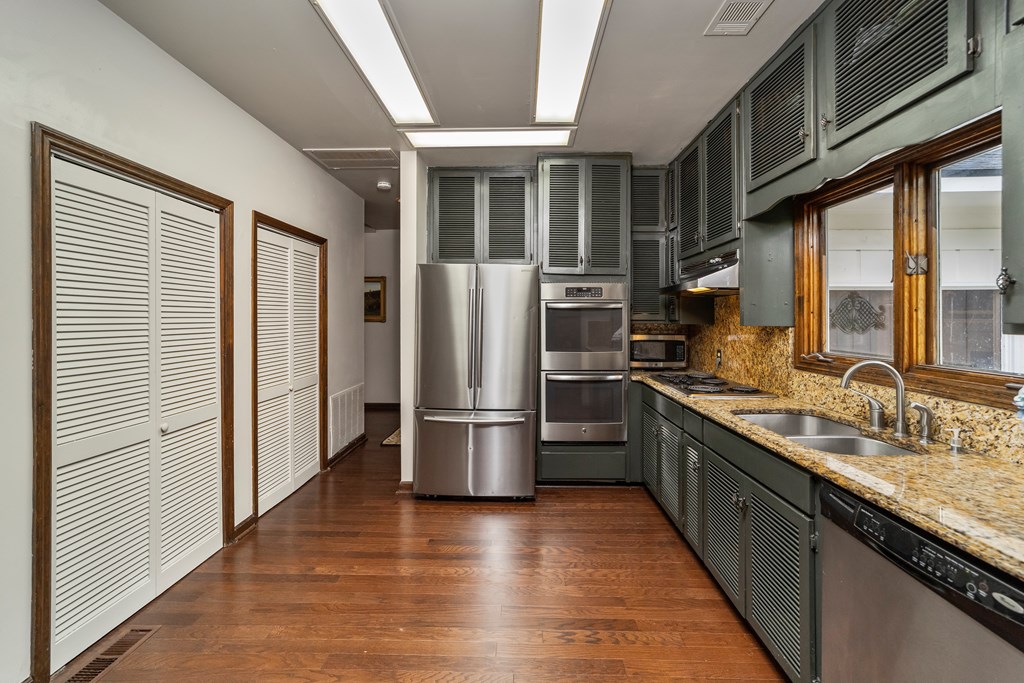 411 Highlander Run LaGrange, GA 30240 - Photo 13 of 35