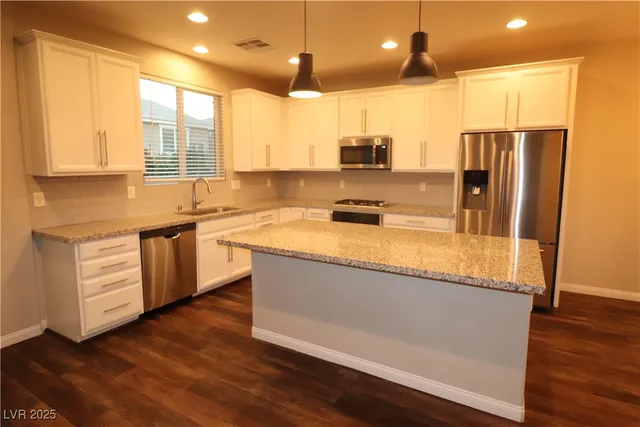 $2,350 | 9474 Brough Avenue, Las Vegas, NV 89178