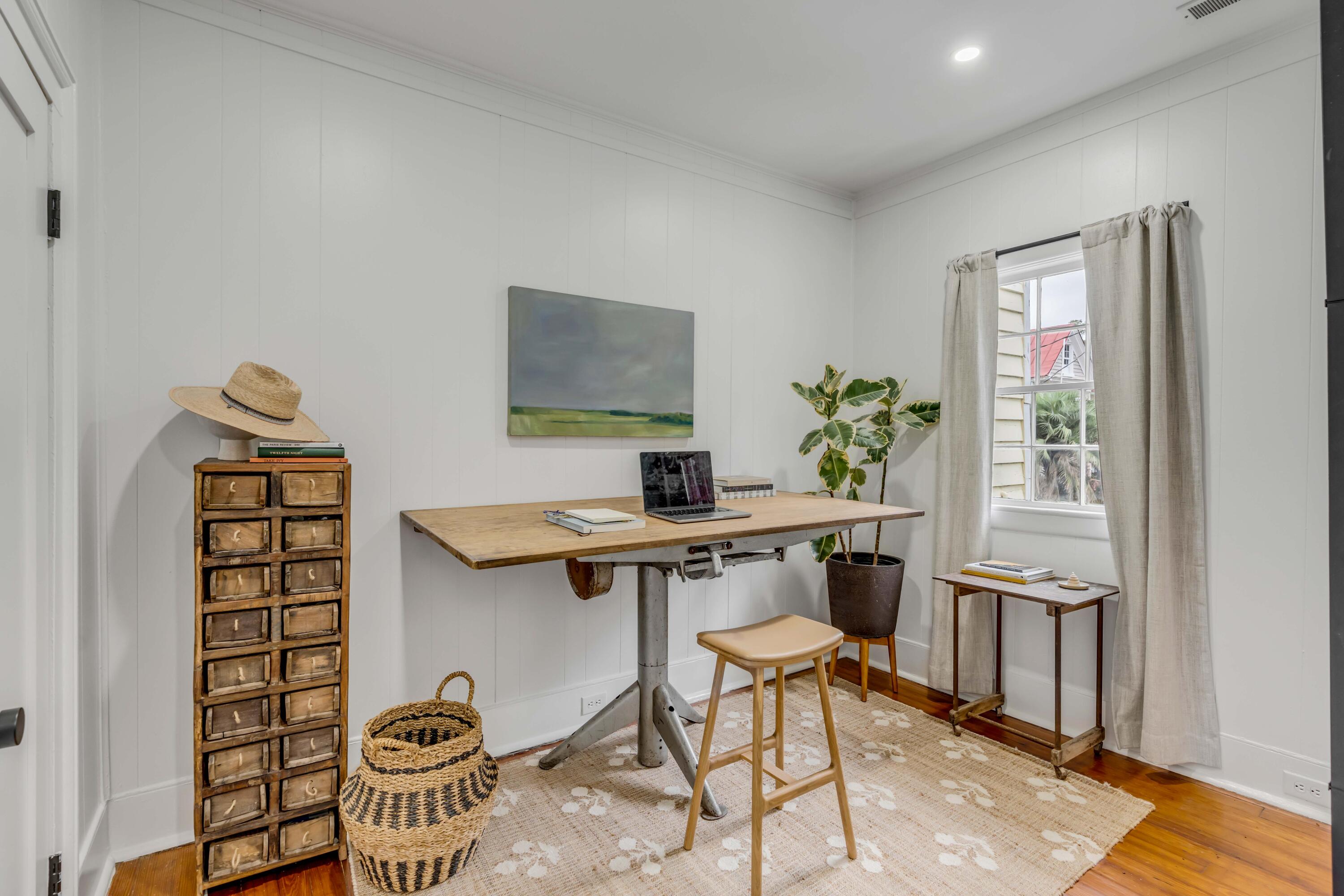 9 Franklin Street, Unit E Charleston, SC 29401 - Photo 15 of 21 2nd Bedroom