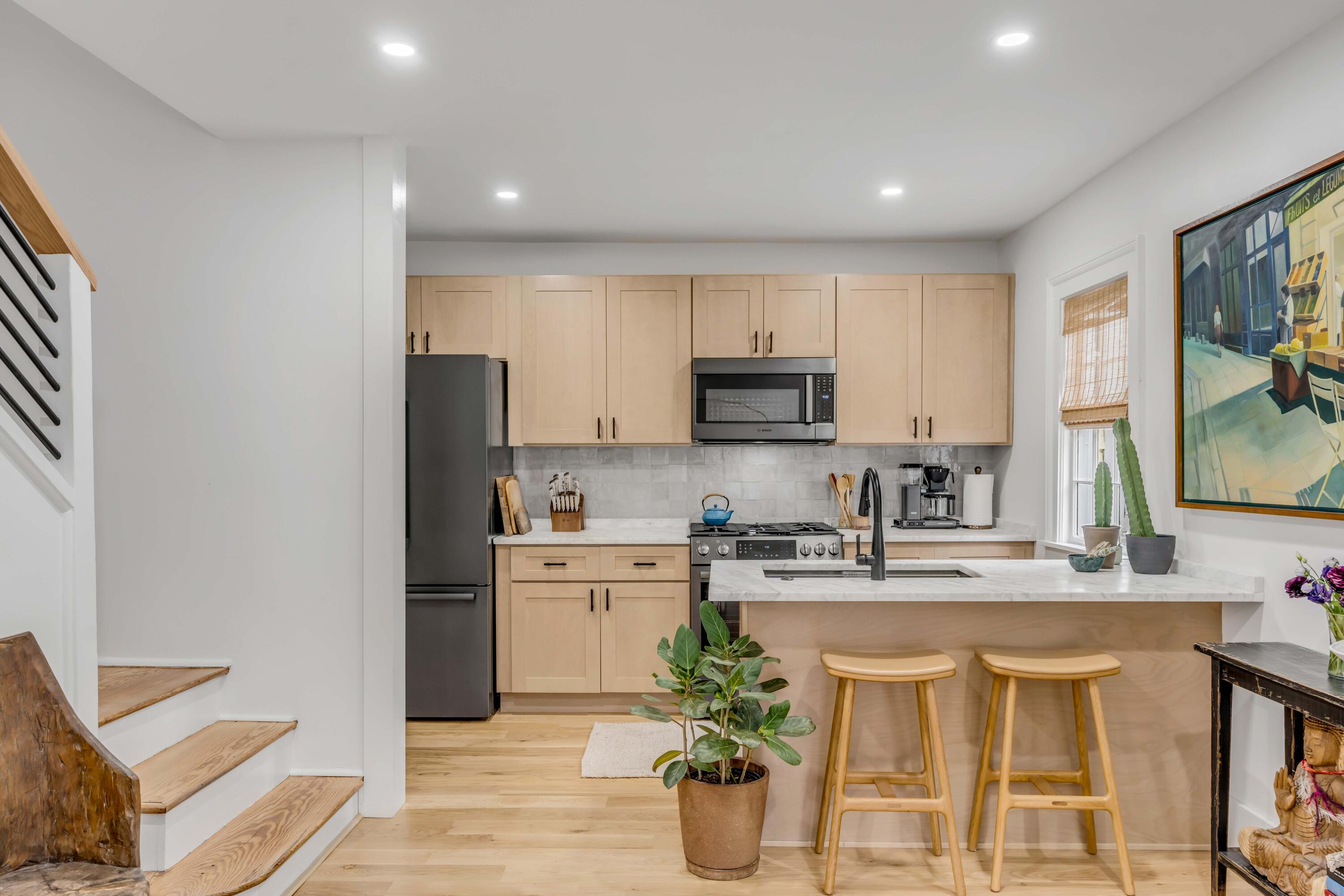 9 Franklin Street, Unit E Charleston, SC 29401 - Photo 6 of 21 Brand New Kitchen
