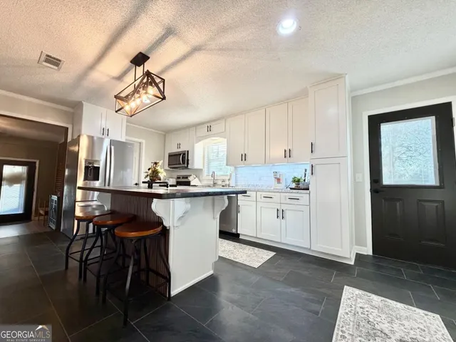 $287,250 | 1242 Broxton Highway, Hazlehurst, GA 31539