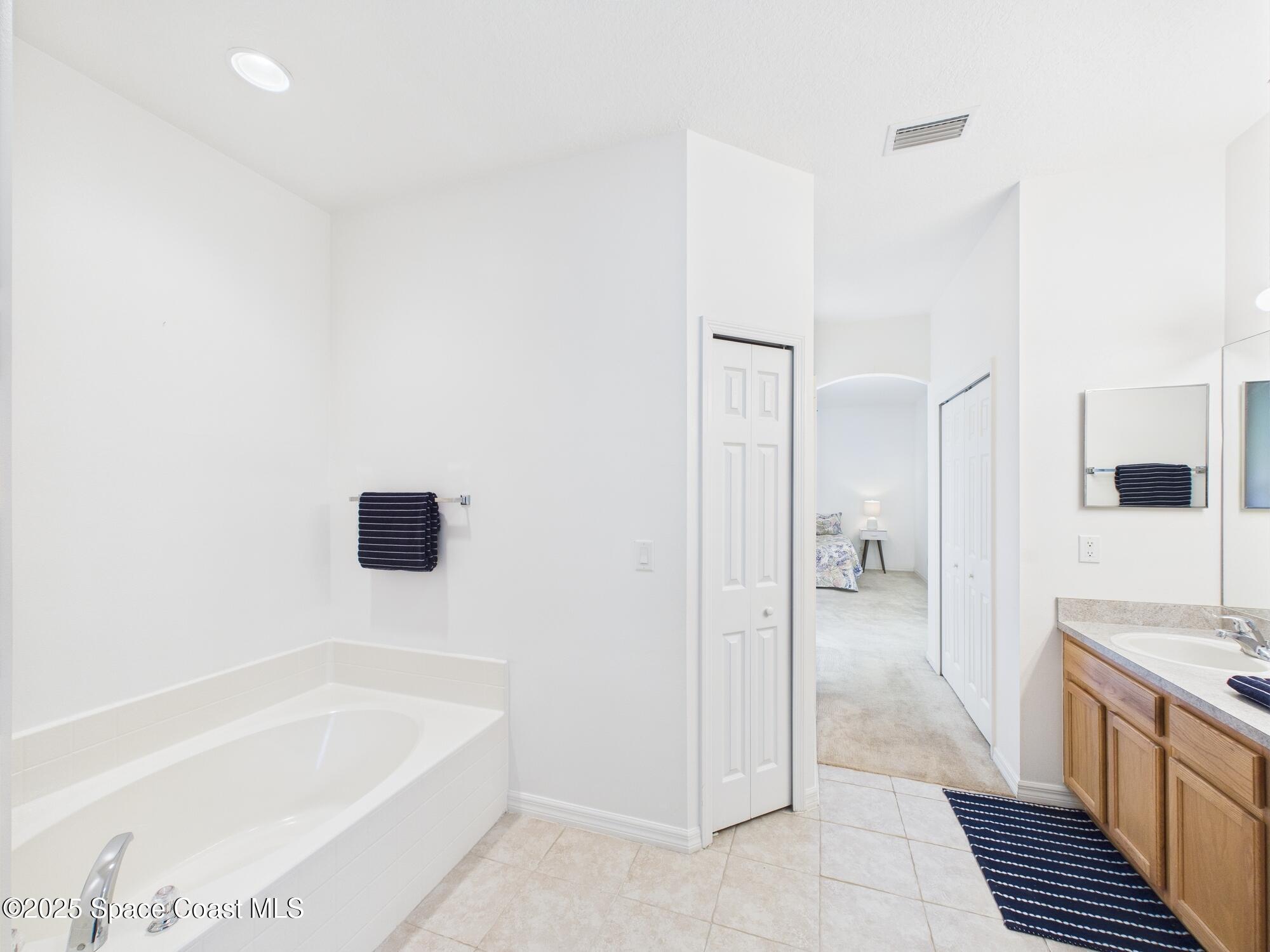 826 Riviera Avenue Sebastian, FL 32958 - Photo 12 of 35 CAM02441G0-PR0227-STILL025
