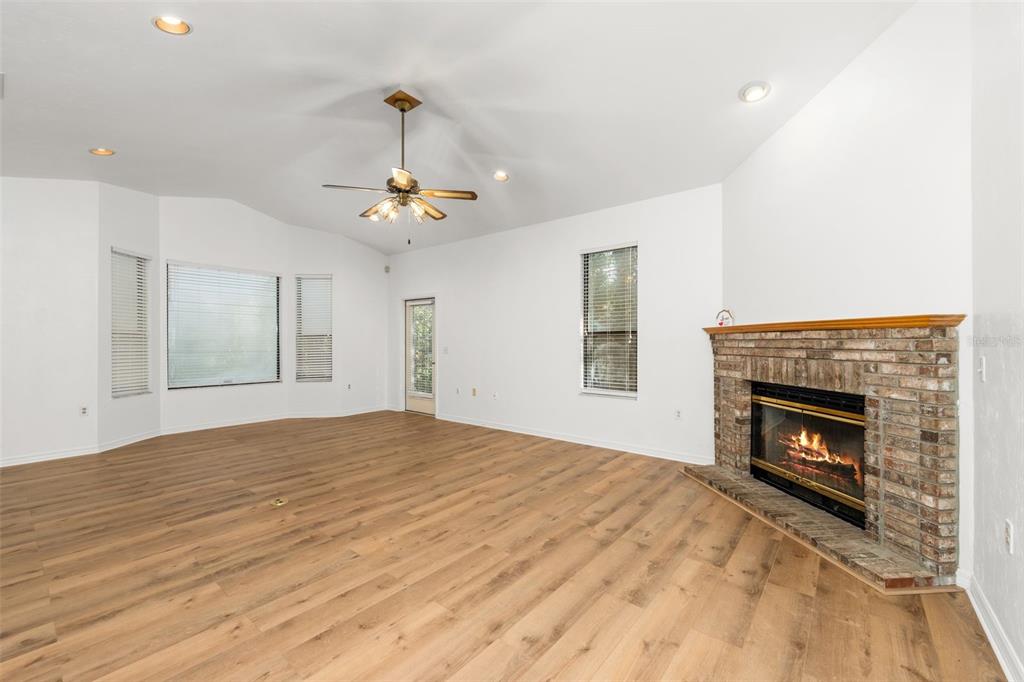 568 Northwest 39th Drive Gainesville, FL 32607 - Photo 3 of 24