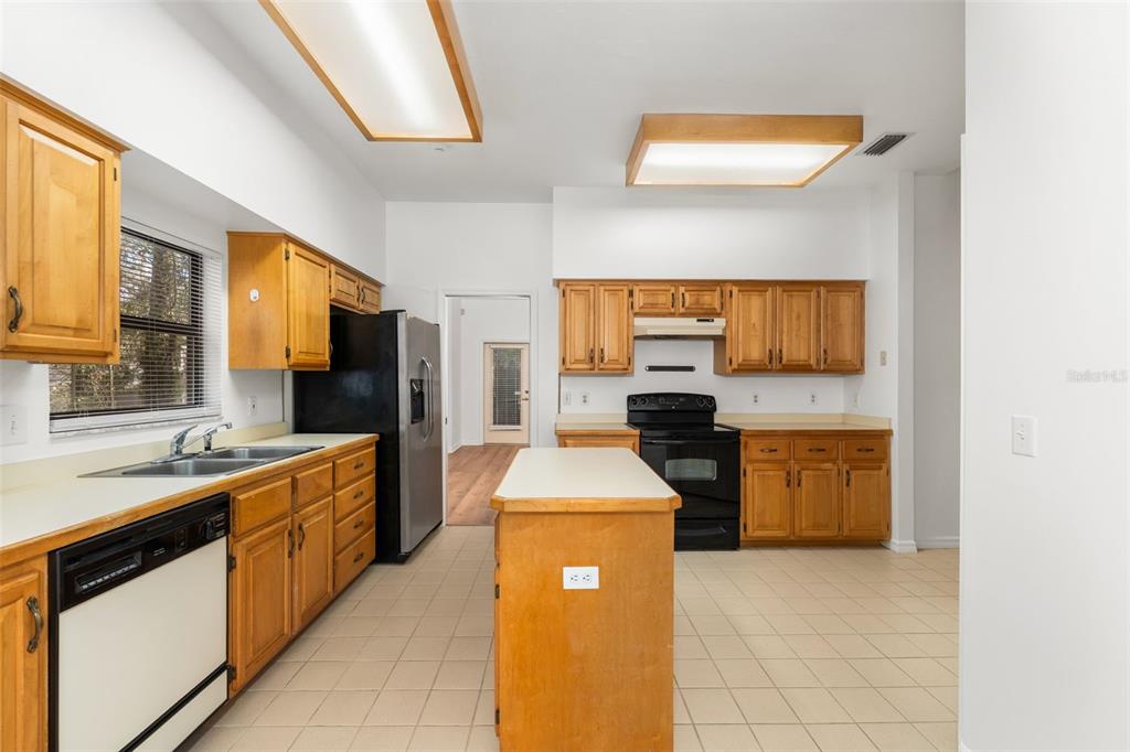 568 Northwest 39th Drive Gainesville, FL 32607 - Photo 7 of 24
