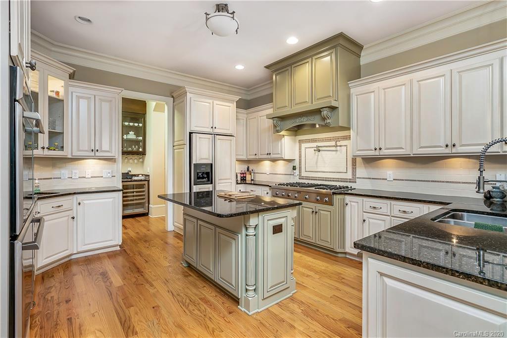 3620 Sharon View Road, Unit 2 Charlotte, NC 28210 - Photo 8 of 48 Gallery Image 8