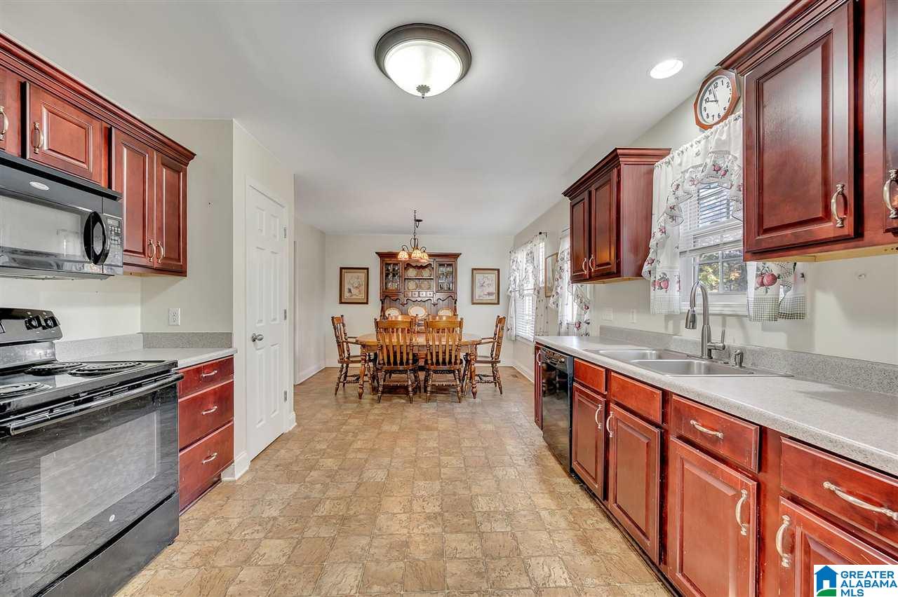 220 Abbey Road Warrior, AL 35180 - Photo 11 of 38