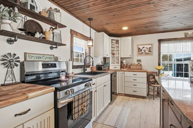 $350,000 | 54 Old Village Road, Winthrop, ME 04364