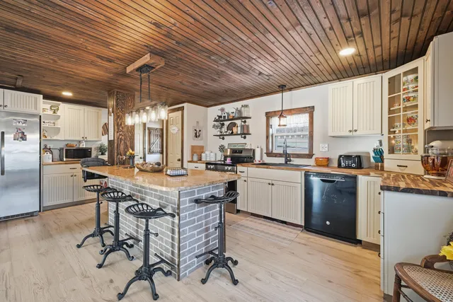 $350,000 | 54 Old Village Road, Winthrop, ME 04364