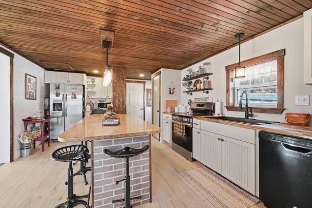 $350,000 | 54 Old Village Road, Winthrop, ME 04364