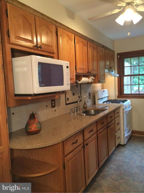 7207 Lanark Road Baltimore, MD 21212 - Photo 8 of 24 Kitchen