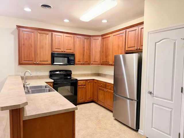 $1,650 | 5644 Mountain Oaks Lane, Ooltewah, TN 37363