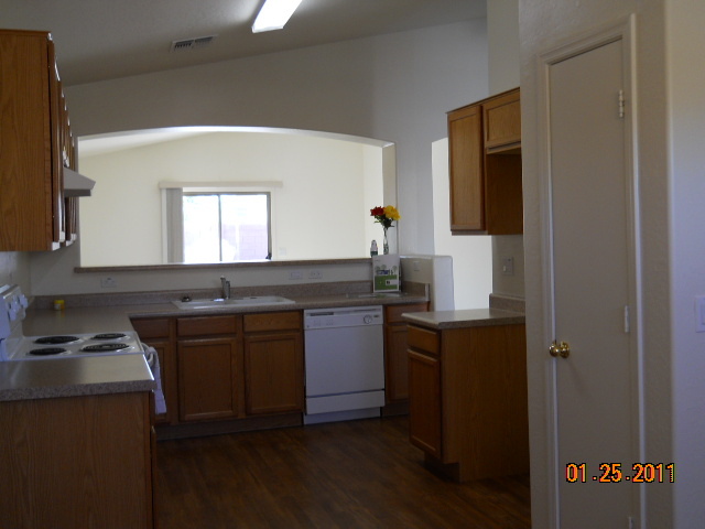 8519 West Payson Road Tolleson, AZ 85353 - Photo 4 of 19 Kitchen