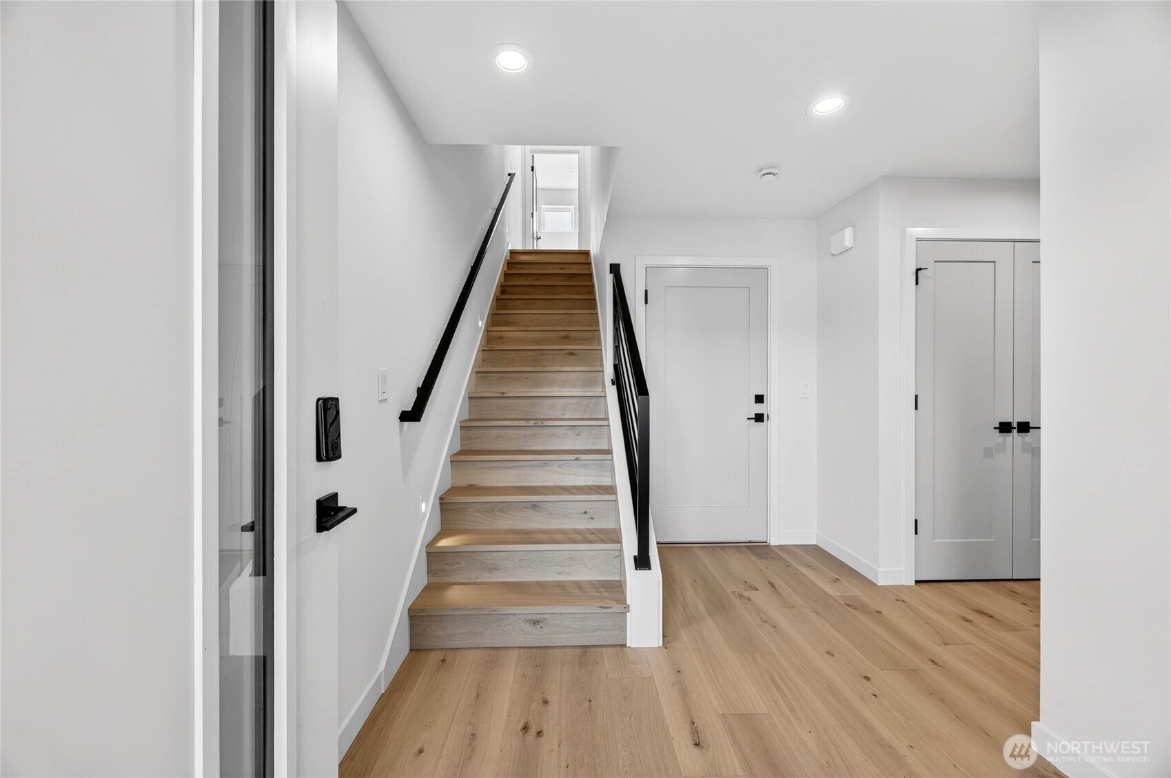 4144 44th Avenue Southwest Seattle, WA 98116 - Photo 16 of 35