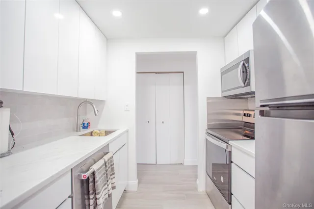 $3,700 | 230 West Broadway, Long Beach, NY 11561