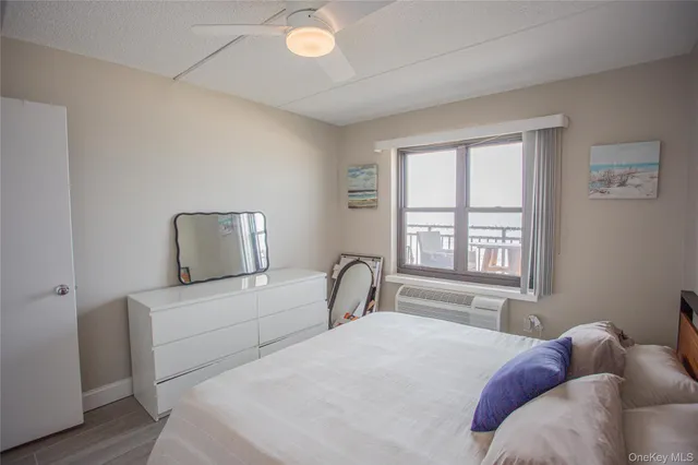 $3,700 | 230 West Broadway, Long Beach, NY 11561