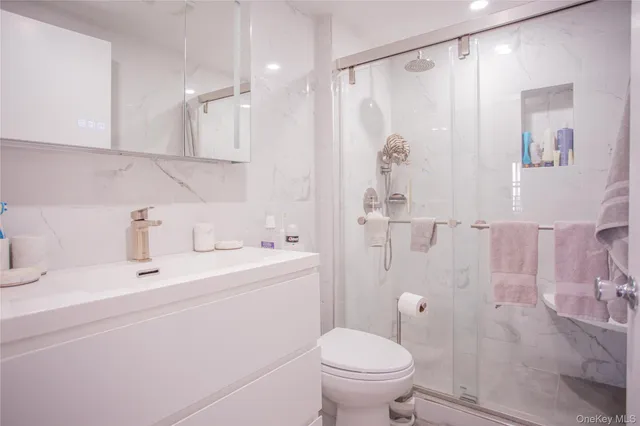 $3,700 | 230 West Broadway, Long Beach, NY 11561